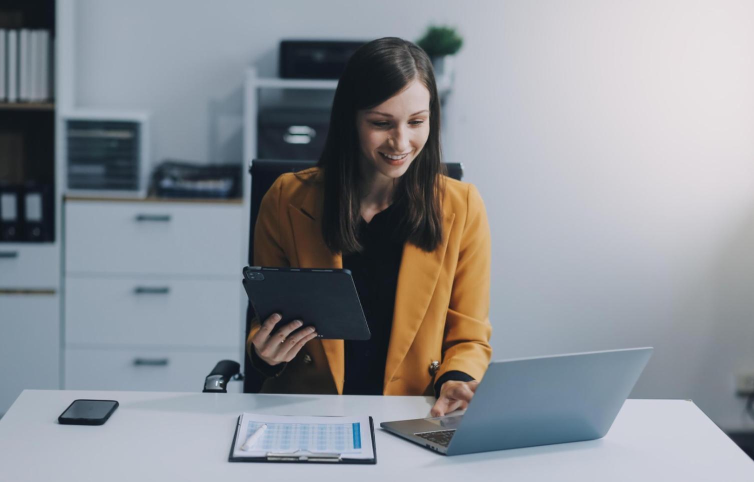 Современный офис Eorilex с командой специалистов